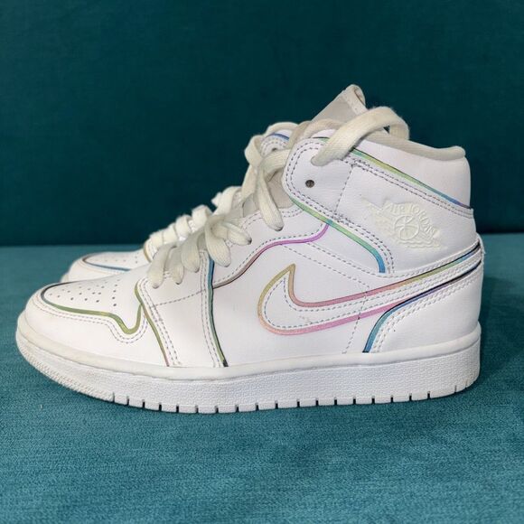 Size 6 - Women’s Nike Air Jordan 1 Mid Iridescent shoes - Picture 9 of 12